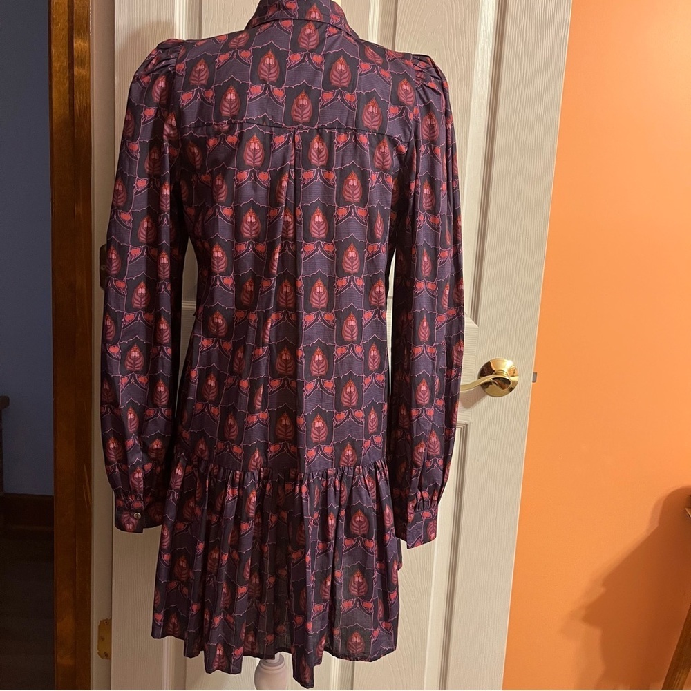 Laroque Elegant Long Sleeve Floral Dress - Picture 10 of 15